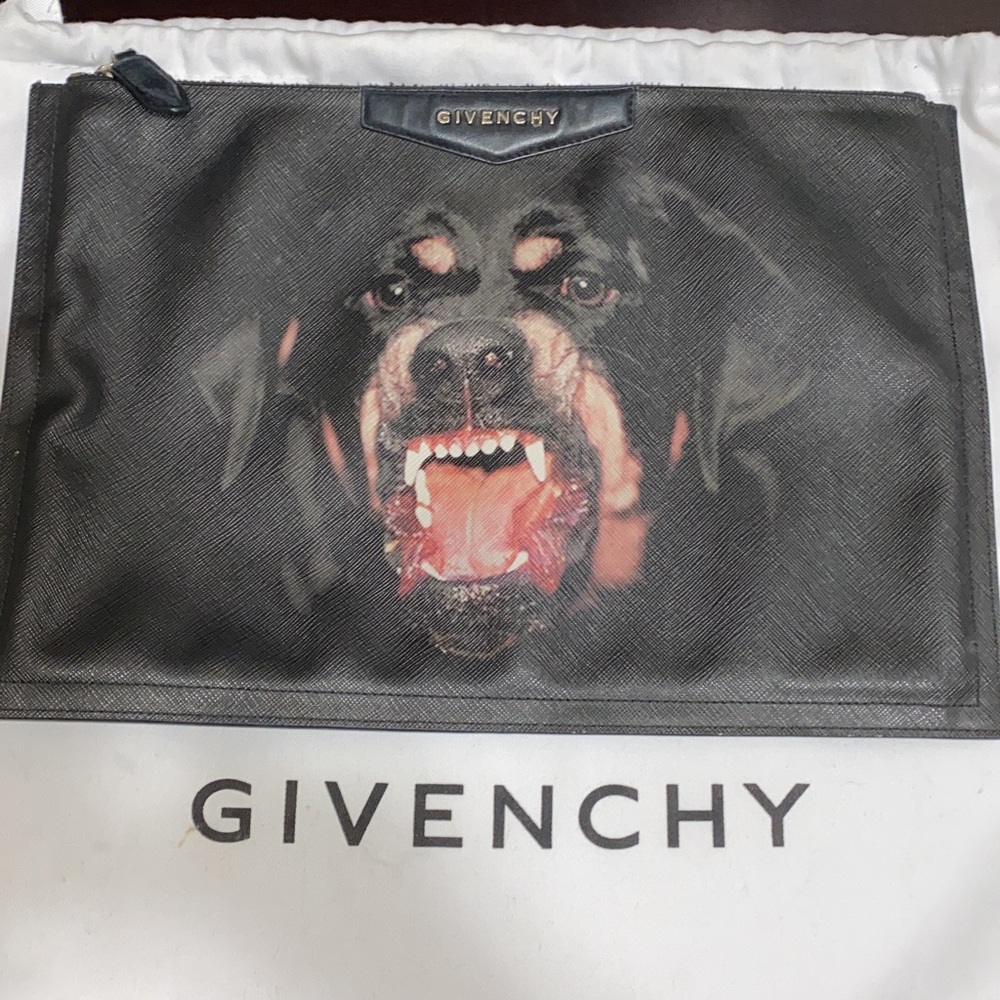 Givenchy Antigona Rottweiler clutch